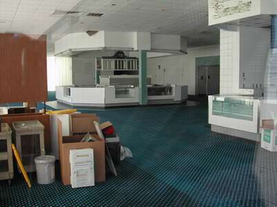 Showcase Cinemas Sterling Heights - Packing Up From Kim Connell (newer photo)